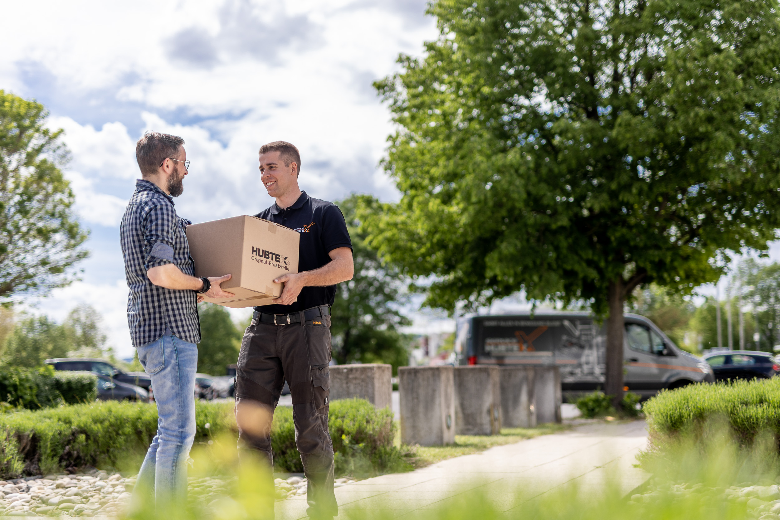 📷 Lieferung von Ersatzteilen durch den HUBTEX Außendienst