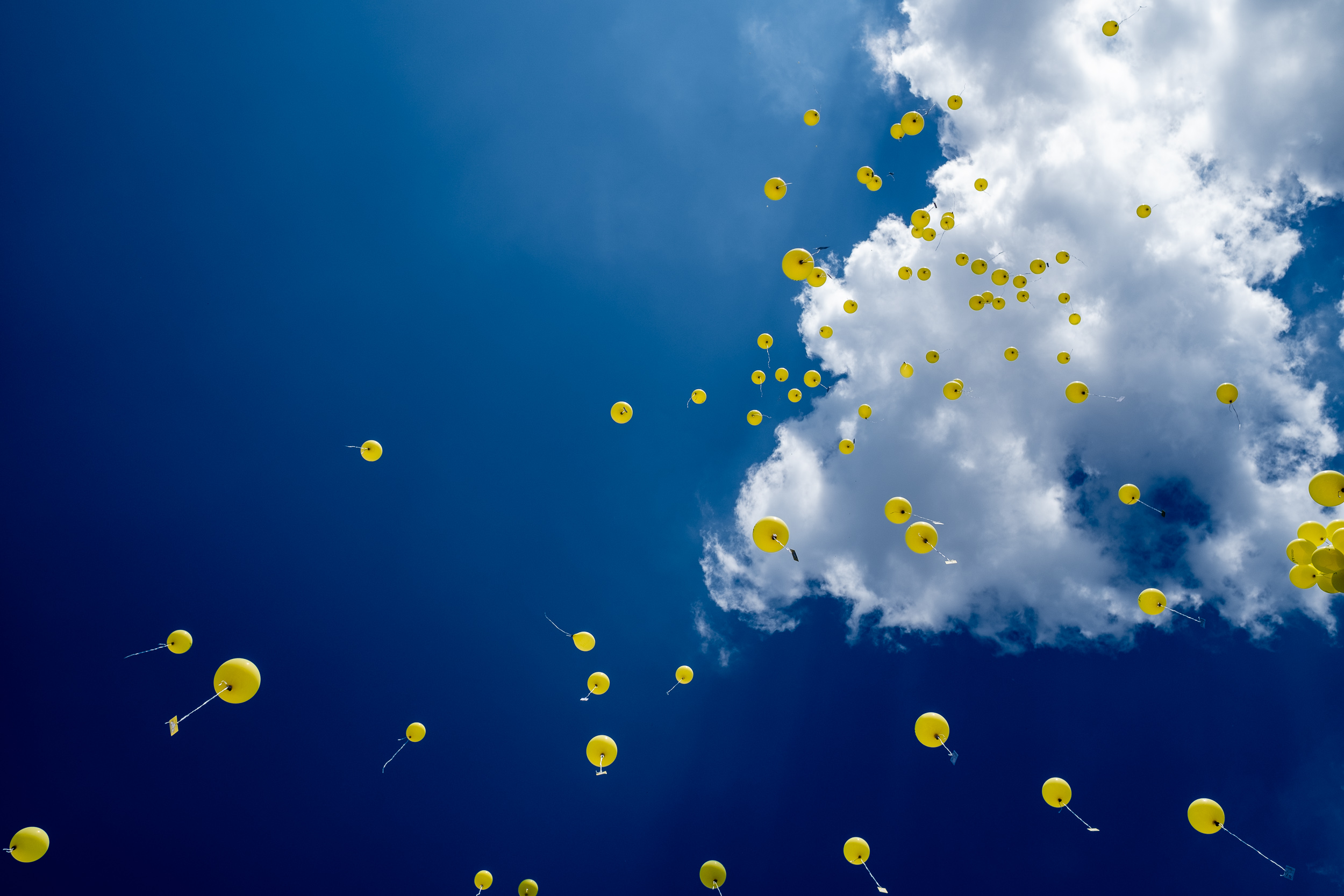 Fliegende Luftballons - Fotoreportage und Eventfilm bei Musiala Event in Fulda