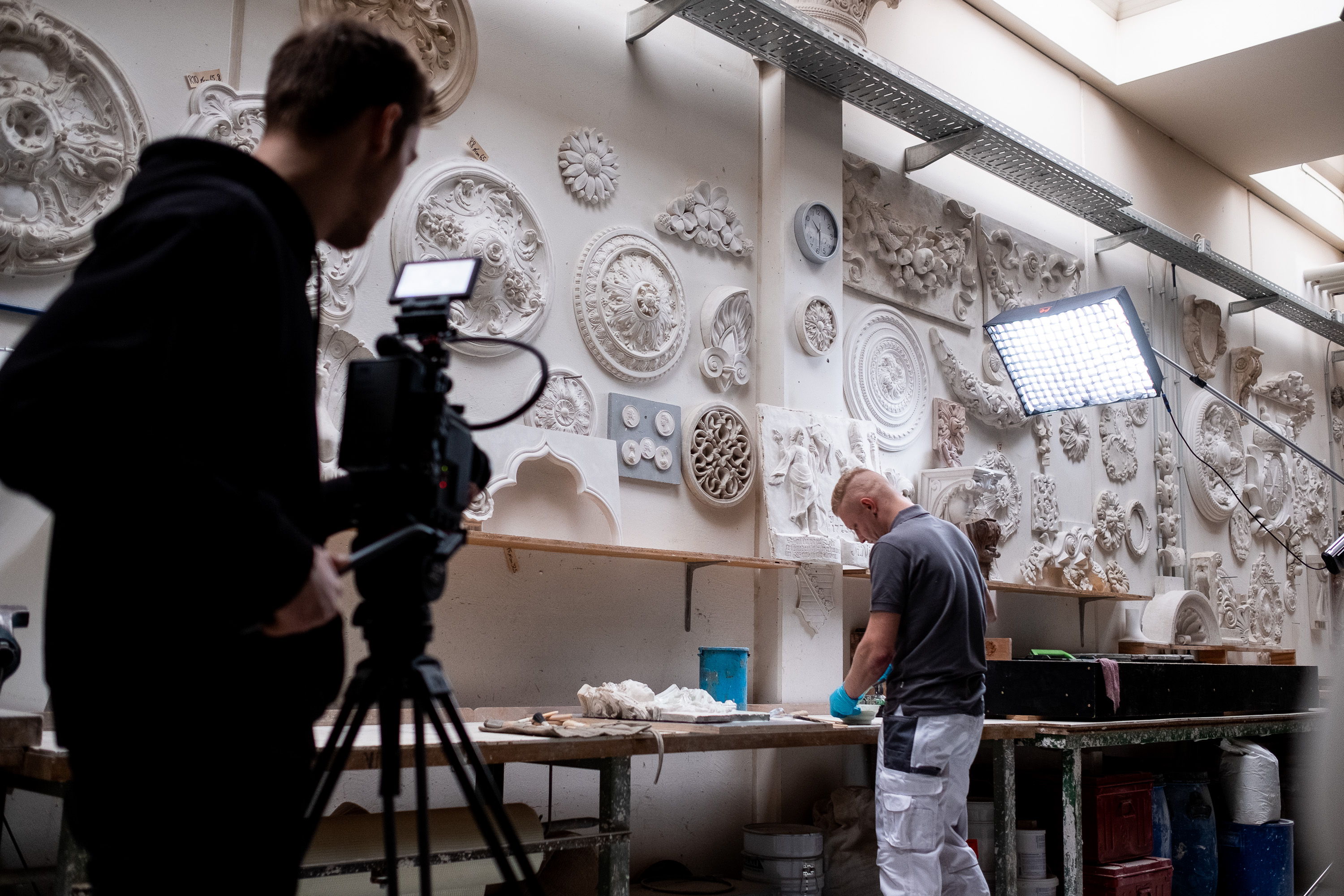 Filmproduktion im Handwerk für Unternehmen aus Fulda - behind the scenes beim Stuckateur von Fuchs und Gierke