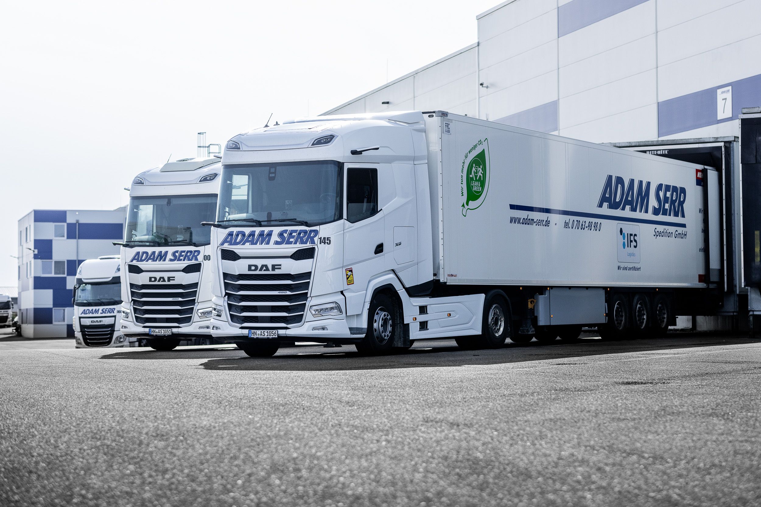 DAF Trucks von Adam Serr – Logistik & Contentproduktion an der Laderampe