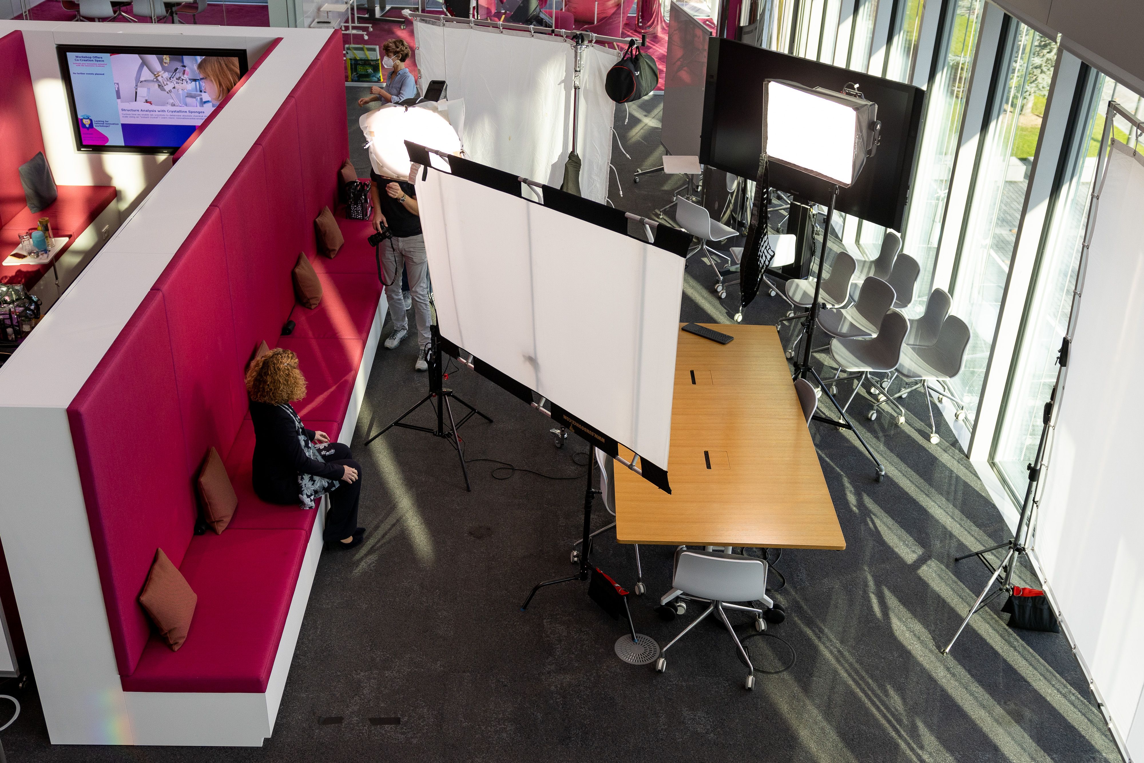 Shooting an 3 verschiedenen Fotosets im Innovation LAB bei Merck in Darmstadt. Werbefotografie & Portrait photography auf höchstem Niveau