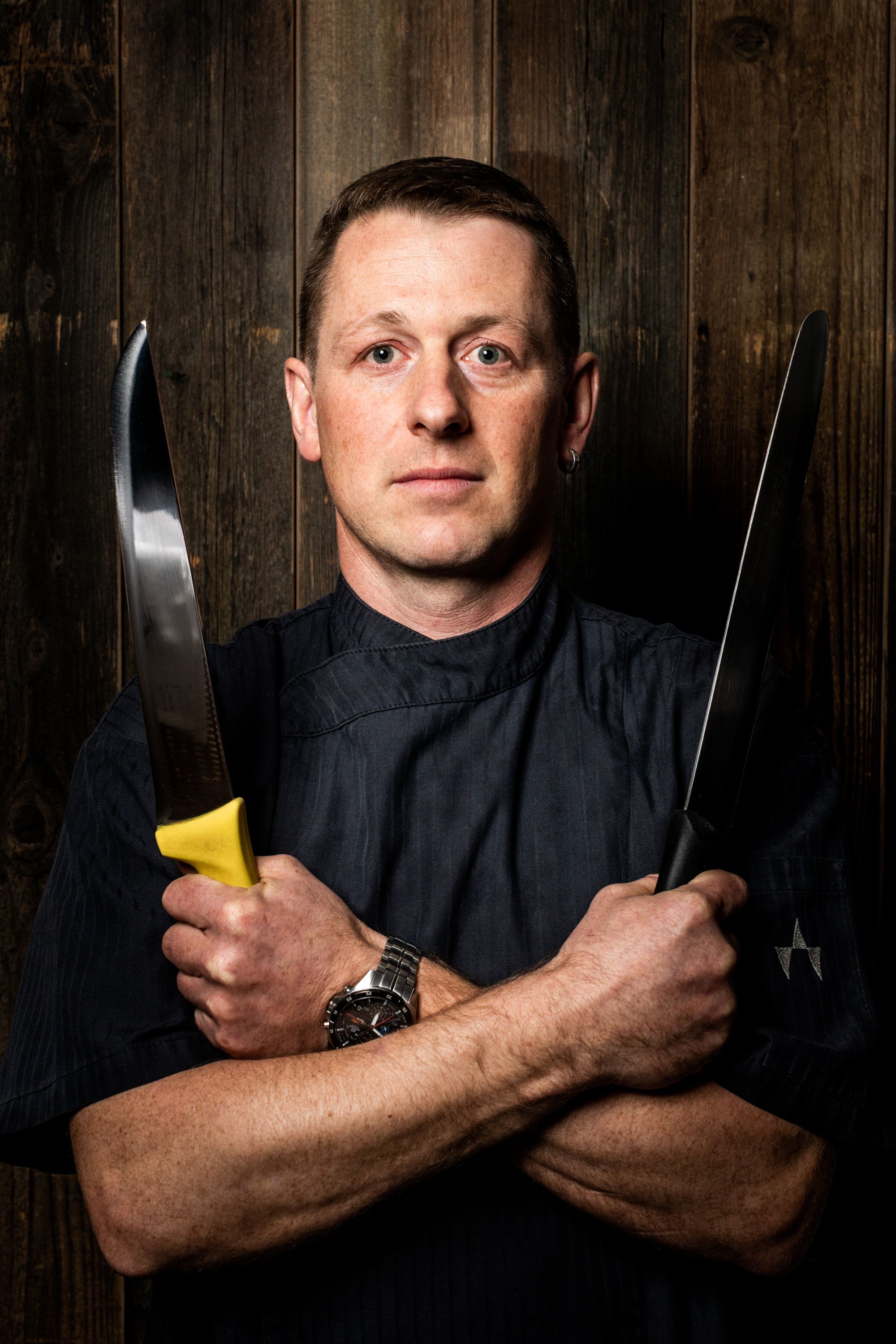 Chefkoch bei der Arbeit – Food- und Portraitfotografie für Hotelgastronomie