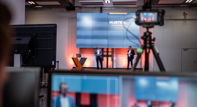 Filmproduktion erstellt Livestreaming beim Kunden vor Ort mit bis zu 6 Kameras