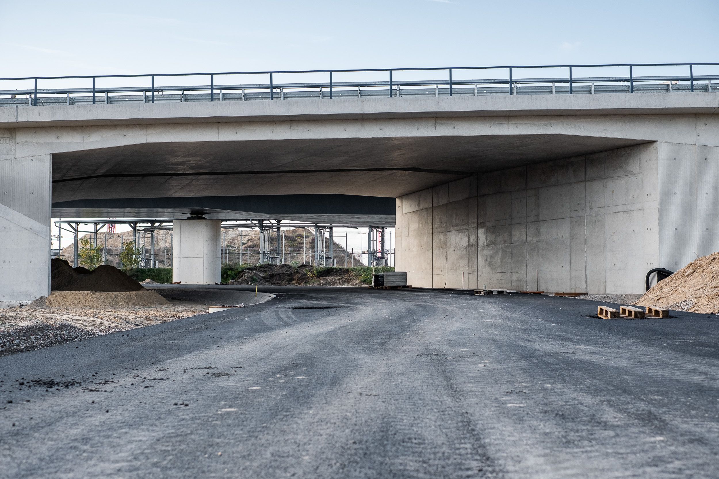Baustellenfotografie Terminal 3 Frankfurt – Brücke und Unterführung im Tiefbau