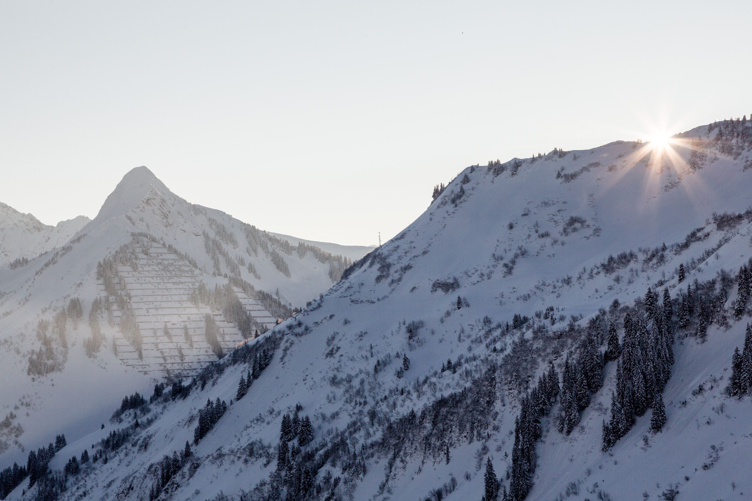 Skiurlaub inszeniert – Fotoproduktion für emotionales Hotelmarketing im Winter